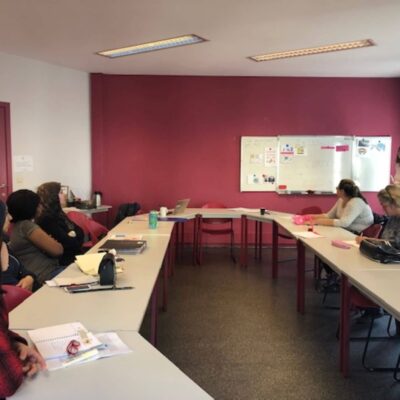 Photo d'une salle où se déroulent les ateliers